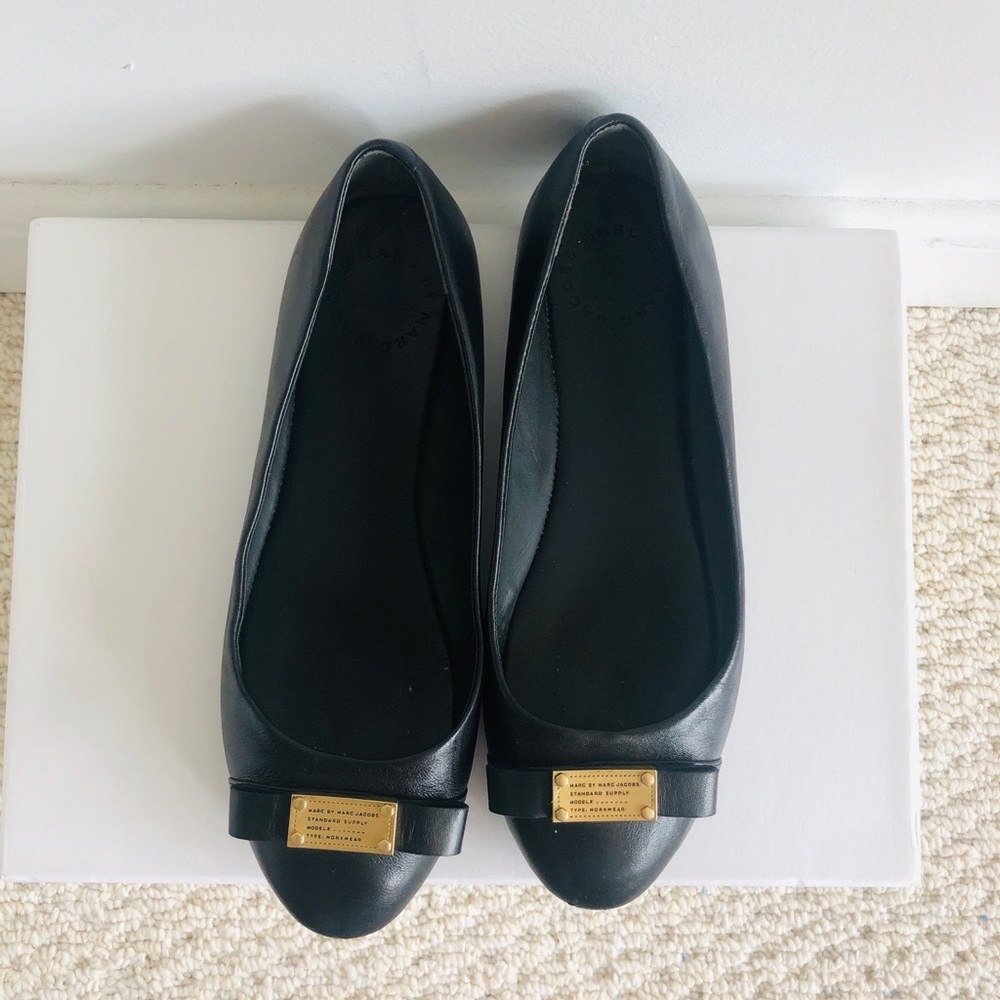 Marc Jacobs logo plaque ballerina flats